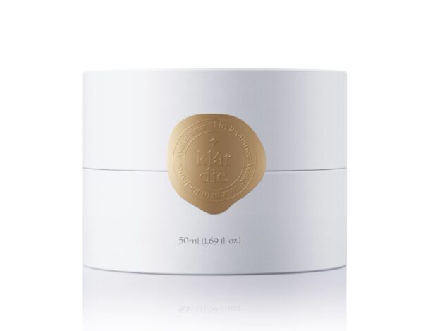 Producto de skincare coreano Klárdie timeless crema para el cuidado de la piel