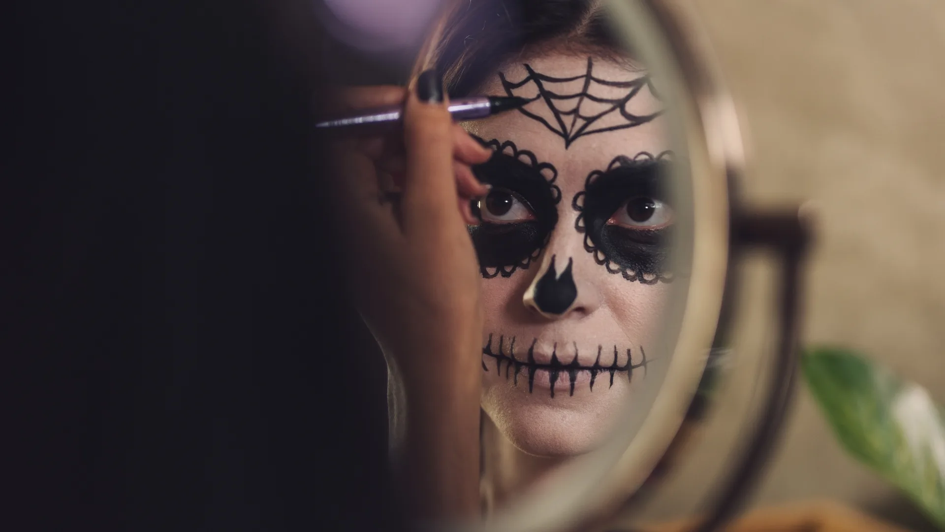 ¡La rutina perfecta para recuperar tu piel después del maquillaje pesado de Halloween!